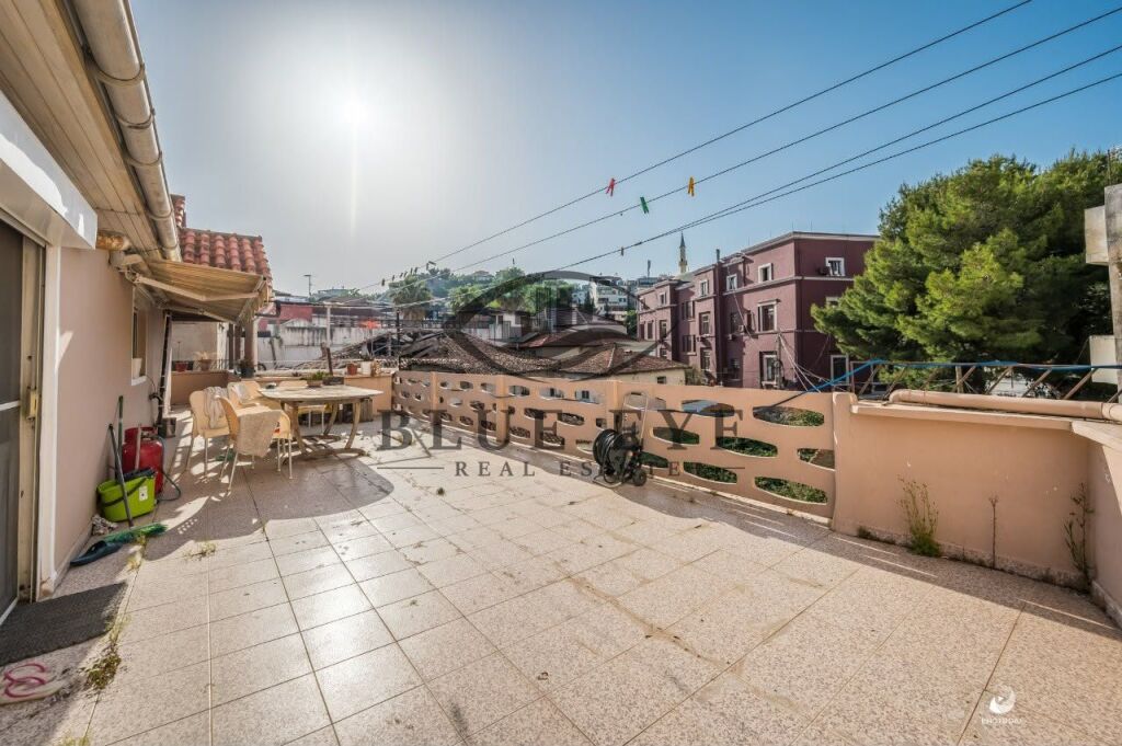 Vilë Elitare për Shitje në Zemër të Durrësit – Pranë Bashkisë.