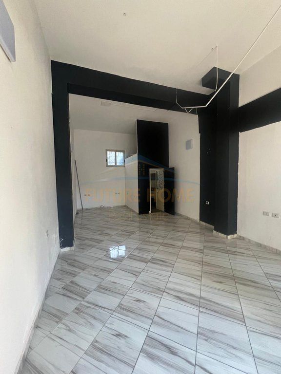 Qera Ambient Biznesi, Muzeu Deshmoreve, Durres