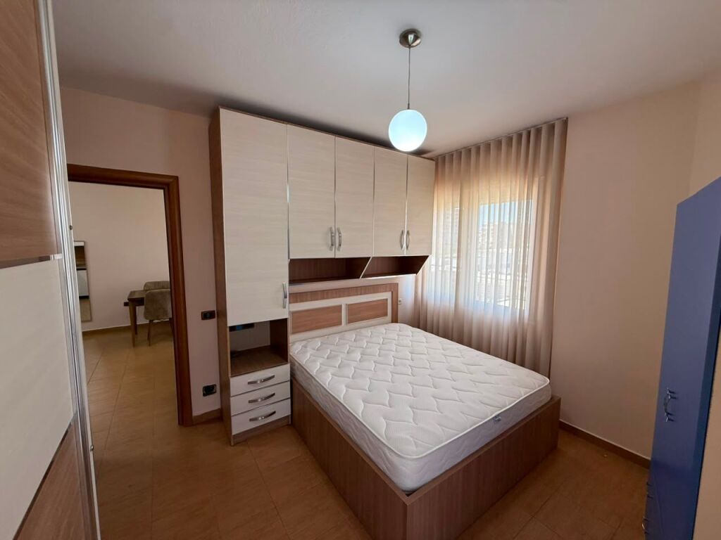 🏡 Affittasi Appartamento Moderno 1+1 – Via Dritan Hoxha, Laprakë