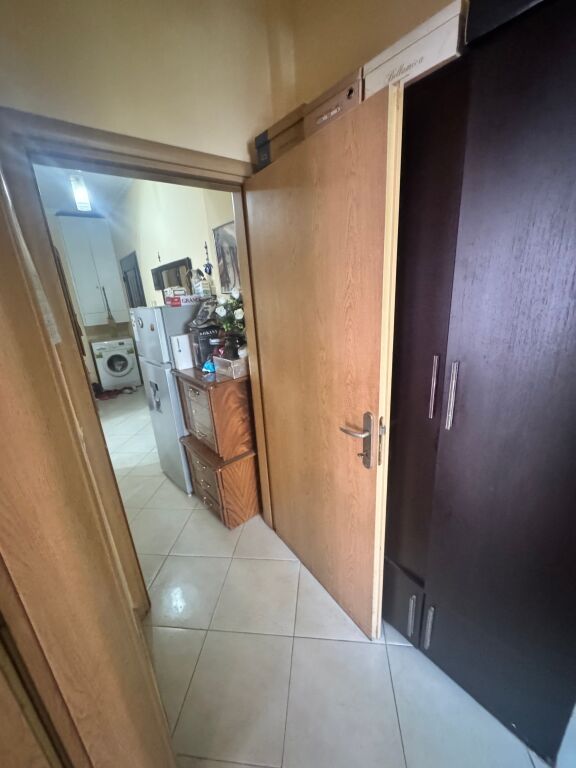 Vendesi appartamento 1+1 +veranda a Yzberisht