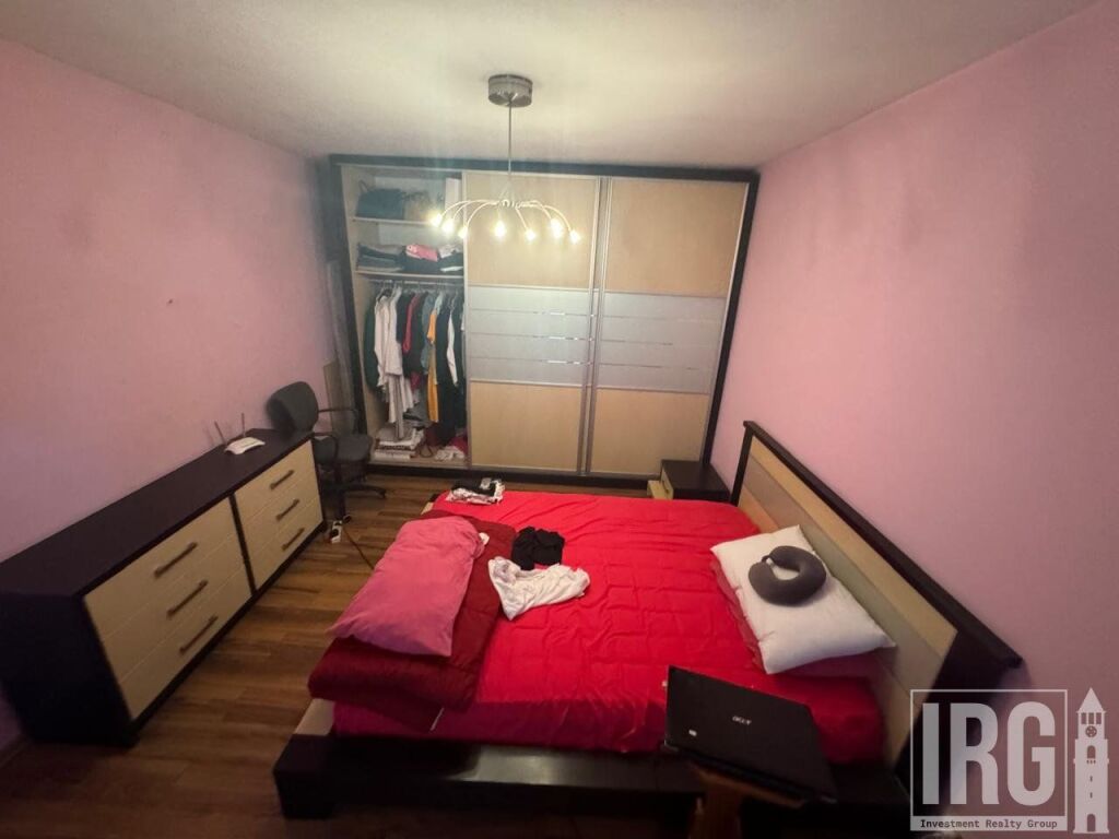 Jepet apartament 2+1 me qira tek Rruga Myslym Shyri .