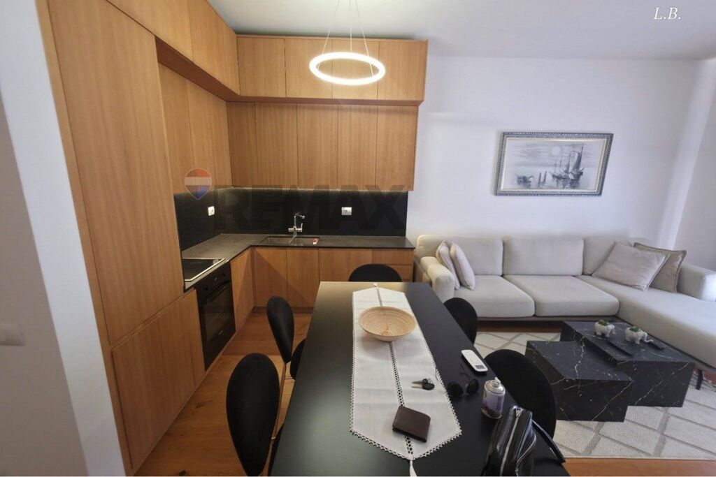 Apartament - Për Qira - Secret Garden Rezidencë, Tiranë