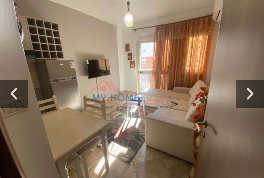 Apartamente Apartament 1+1  me qera tek Komuna e Parisit ne Tirane