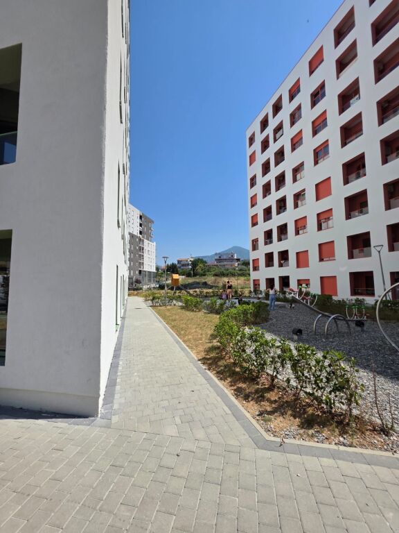 Appartamento 1+1 in Vendita in Via Ali Demi, Tirana