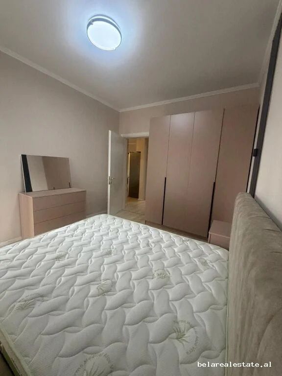 Apartament me qera 1+1 tek 5 Maji (ID B2101815) Tirane