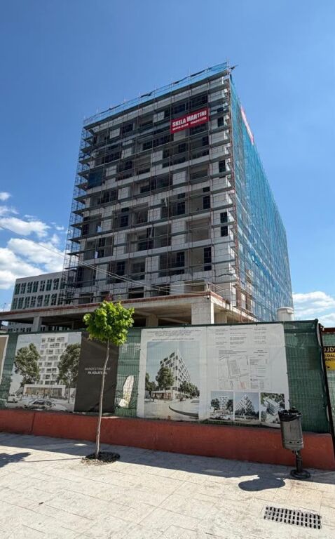 Apartament 1+1 per shitje ne Institut.