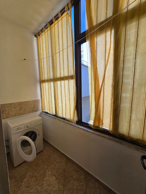 Apartament me qera 1+1 në qendër të Durrësit – Pranë Sheshit Pranvera