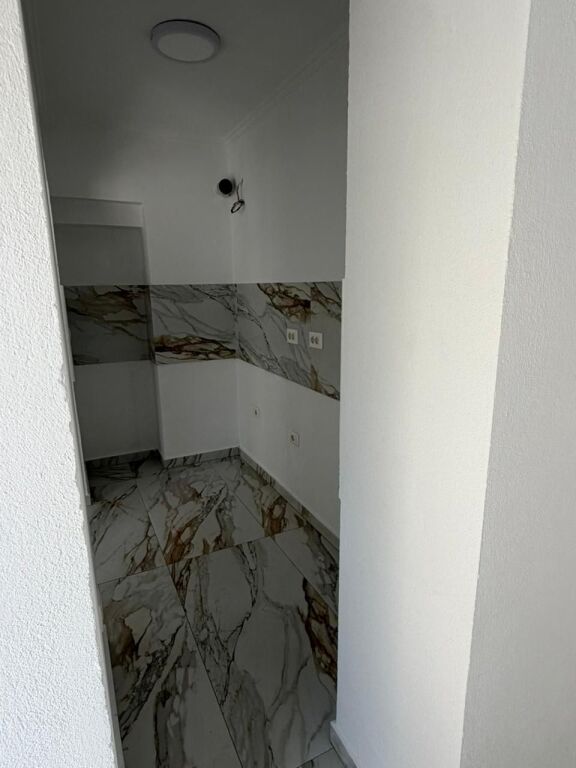 🏢 Office Space for Rent – 21 Dhjetori, Mozaiku ✨
