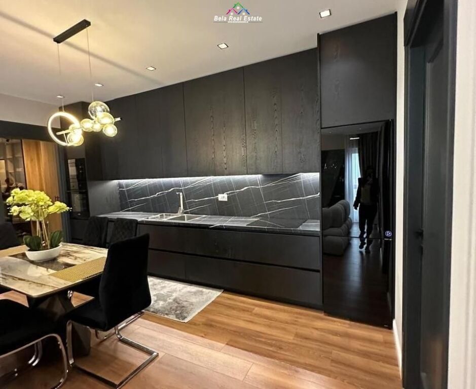 Apartament Me Qera 3+1+2 Tek Rruga e Kavajes (ID B230196) Tirane