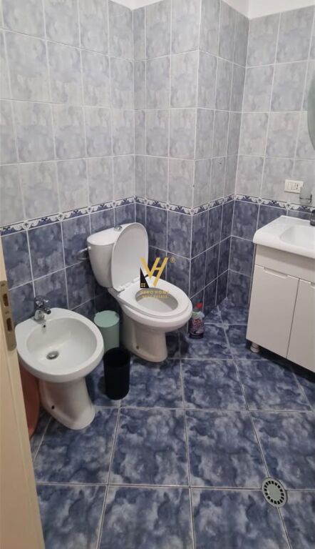 JEPET APARTAMENT 1+1+BLK ME QERA TE GJIMANZI PARTIZANI 600 EURO