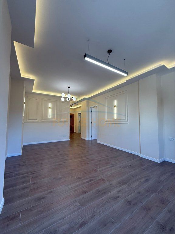 In vendita, Appartamento 1+1, Quartiere 6, Durres