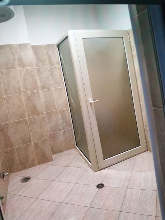 Apartment 2+1, with 2 bathrooms. FRESH
