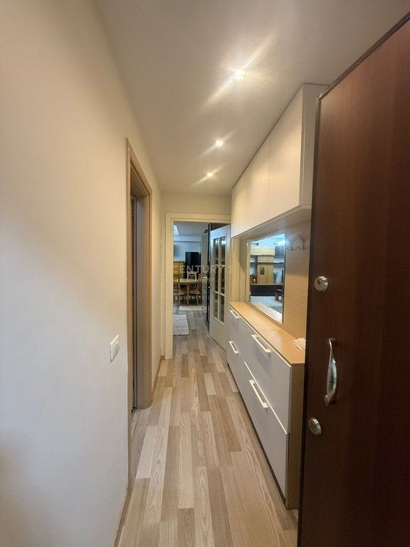 For Rent 2+1 apartment + parking Reshit Petrela