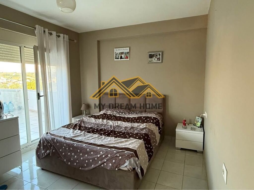 APARTAMENT 3+1+VERANDE ME PAMJE DETI NE PLAZH, PER SHITJE !