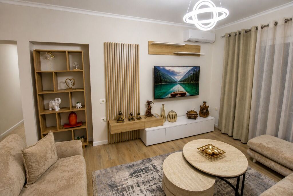 Affitto | Apartament 1 + 1 | Xhamlliku | 500 €/mese