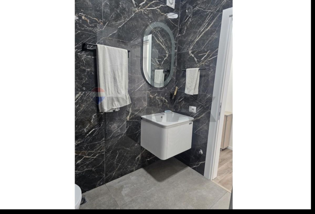 Apartament per qera 2+1 tek Pallati me Shigjeta