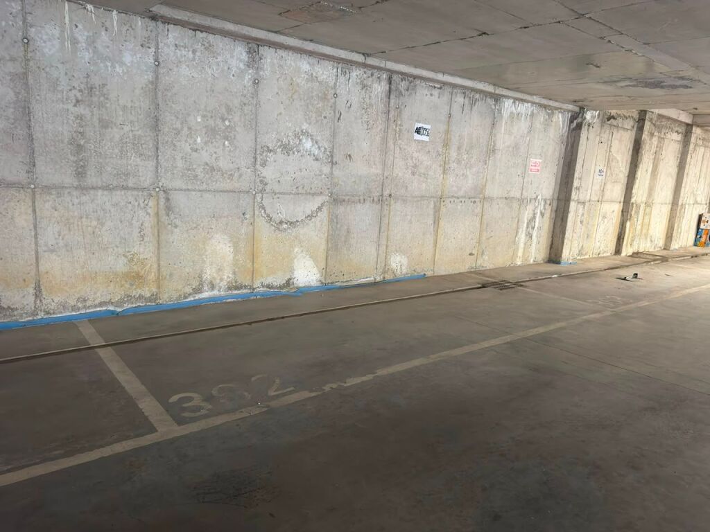 Parcheggio in Vendita Complesso Mangalem