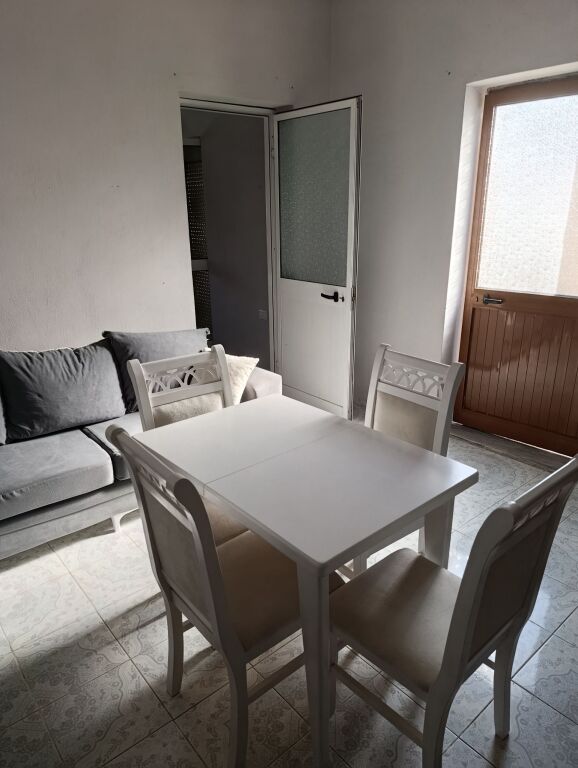 Qera | Shtëpi private 1 + 1 | Poshte Spitali Amerikan 2 | 350 €/muaj