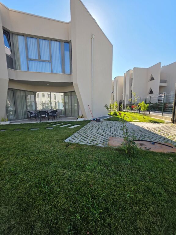 VILLETTE MODERNE IN AFFITTO A GREEN VALLEY, LAGO ASCIUTTO