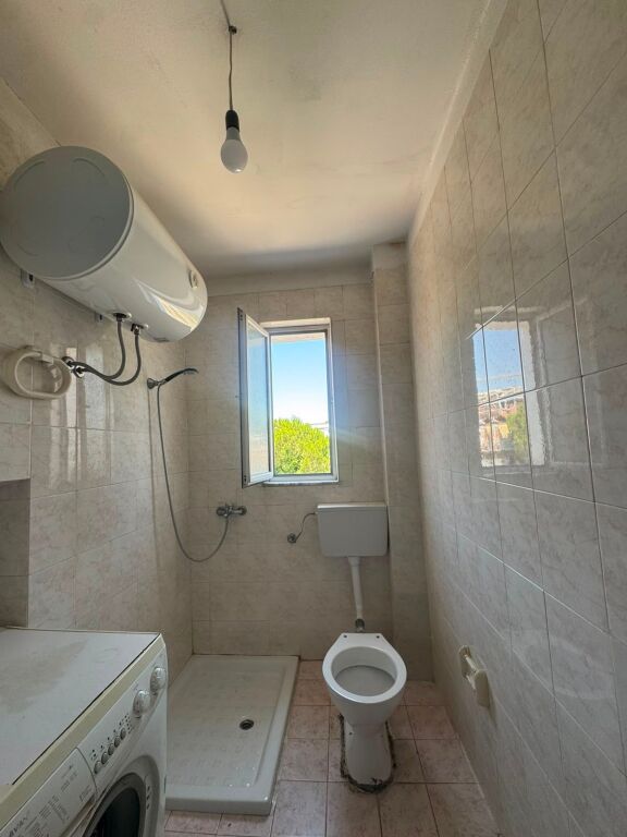 Apartament 2+1 per shitje prane Shkolles se Bashkuar
