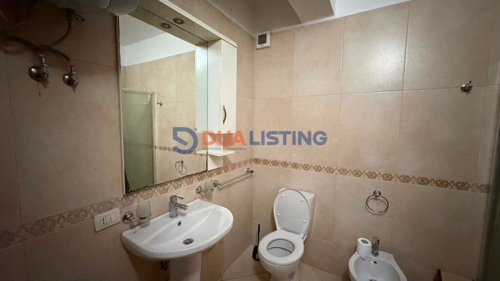Jepet me Qira Apartament 1+1 , Komuna e Parisit
