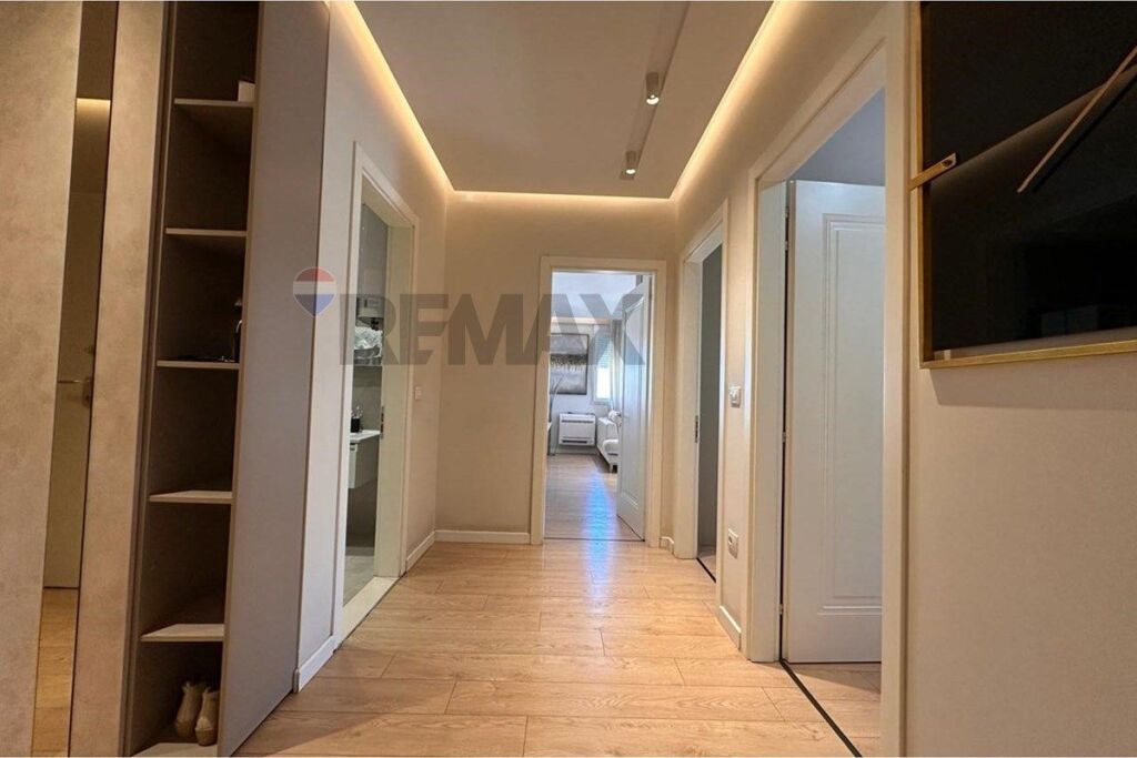 Appartamento 3+1+2 in Vendita in Via Elbasan
