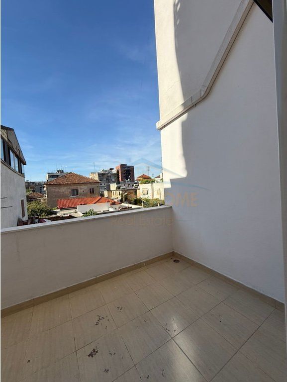In vendita, Appartamento 1+1, Quartiere 6, Durres