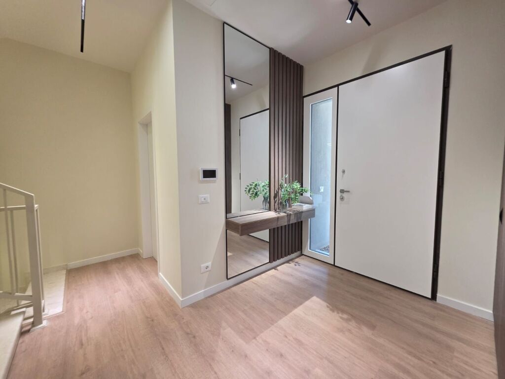VILLETTE MODERNE IN AFFITTO A GREEN VALLEY, LAGO ASCIUTTO