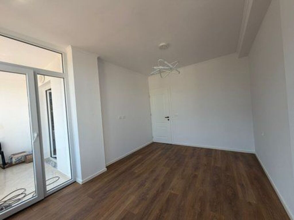 In vendita, Appartamento 1+1, Via Dritan Hoxha, Tirana.