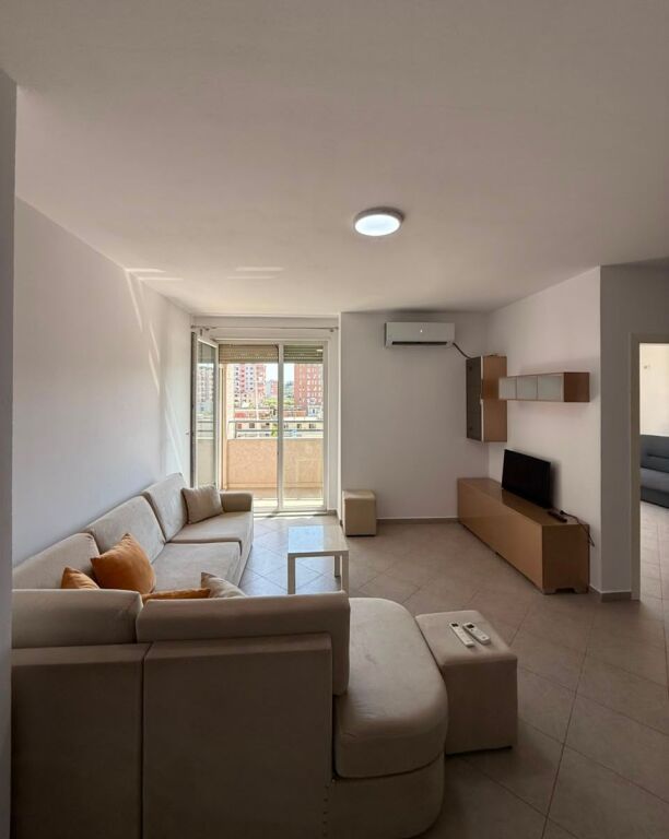 Jepet me Qera Apartament 2+1 – Astir, te Vila L