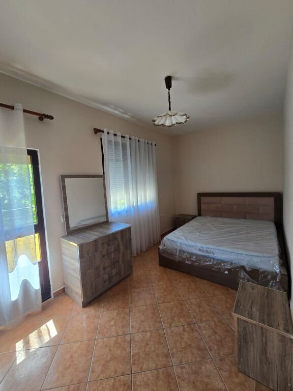 Apartament me qera 1+1 në qendër të Durrësit – Pranë Sheshit Pranvera