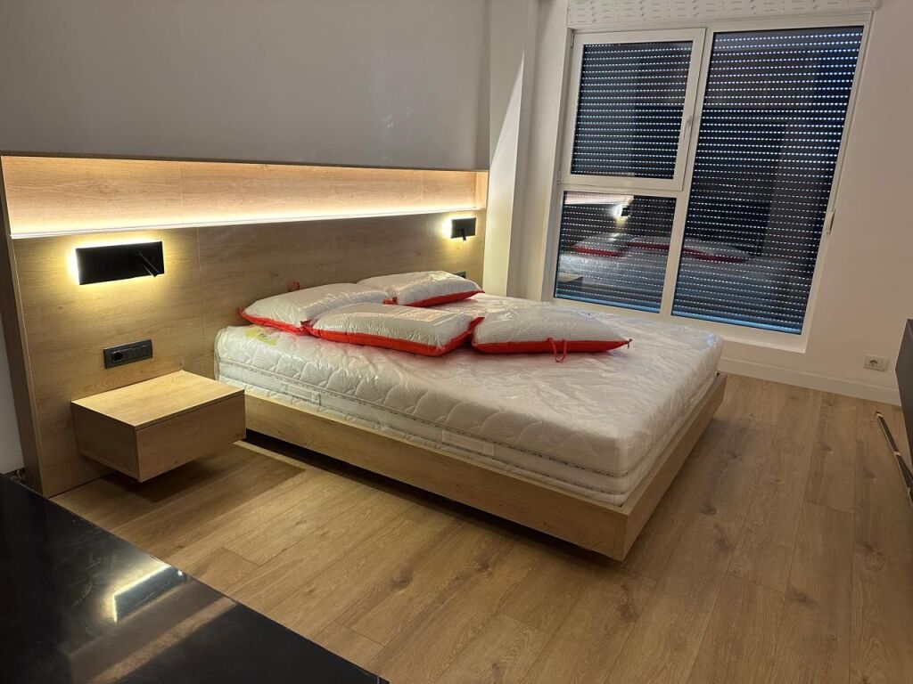 Apartment 2+1 for sale at Bulevardi Ri contact