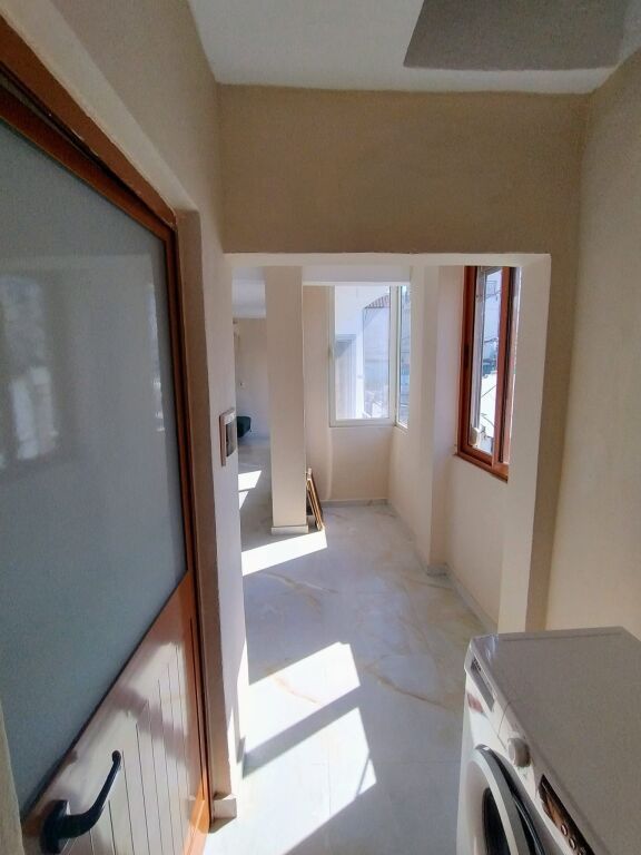 House for rent 1+1 near the Museum of Martyrs Durres .