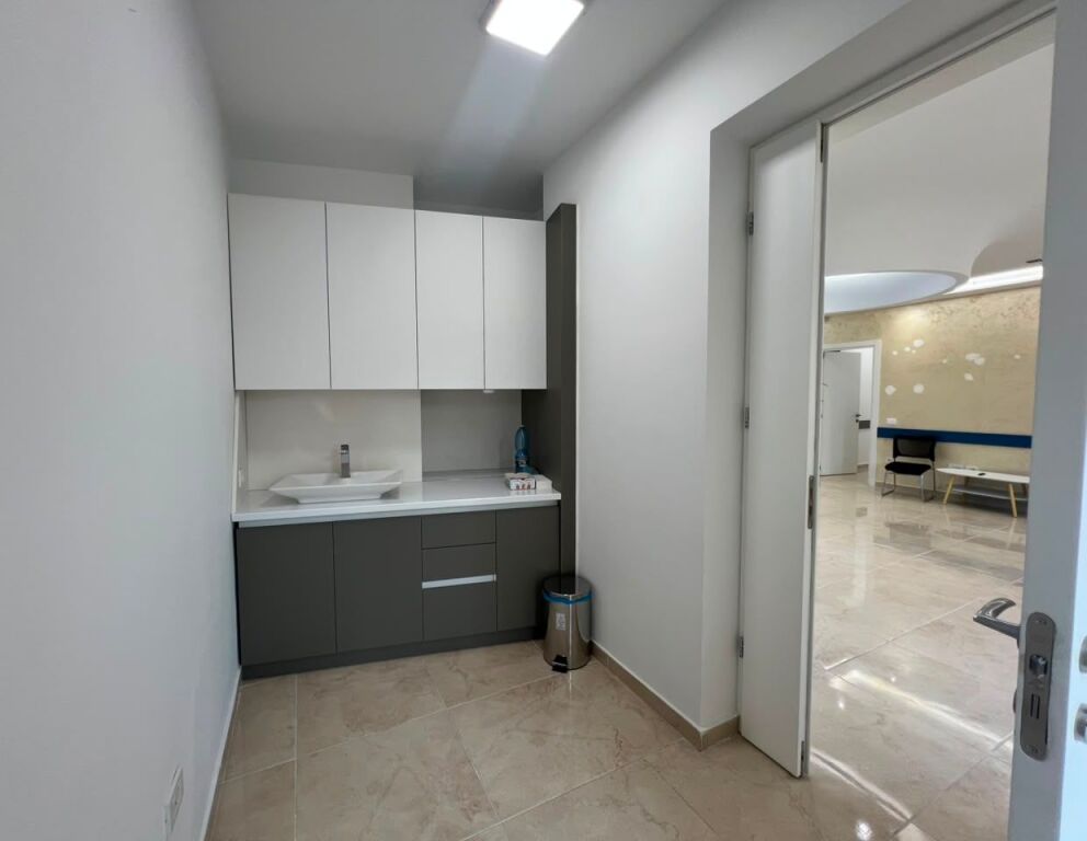LOCALE UFFICIO IN AFFITTO