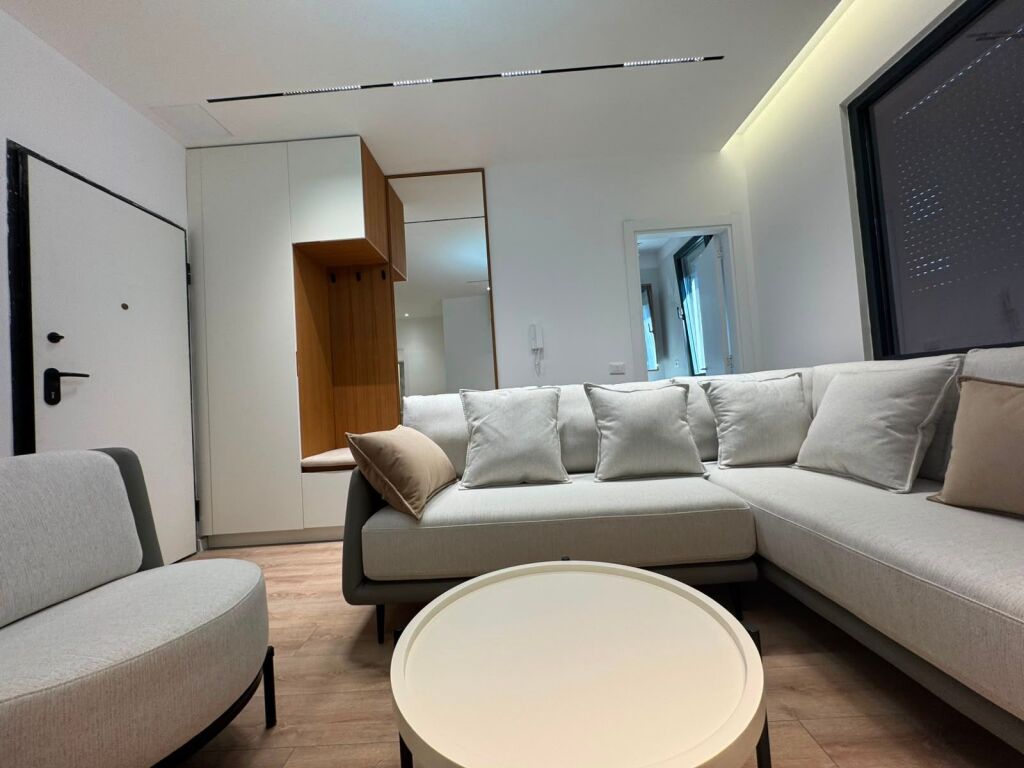 SHITET APARTAMENT 2+1+POST PARKIMI . REZIDENCA XHELUKS RRUGA ELBASANIT ✨️zero komisio ✨️