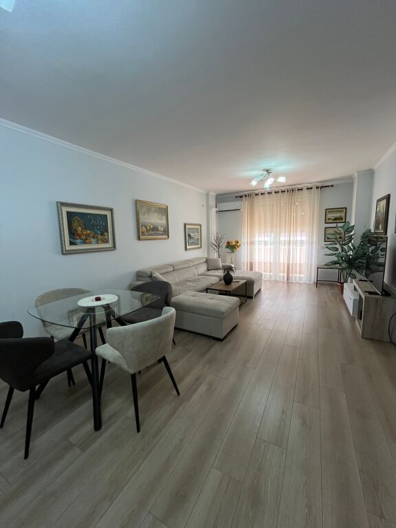 Appartamento in affitto 1+1 in Via Sales