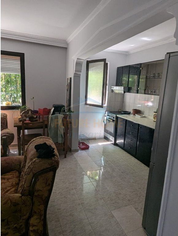 Shitet, Apartament 1+1, Ali Demi, Tiranë.