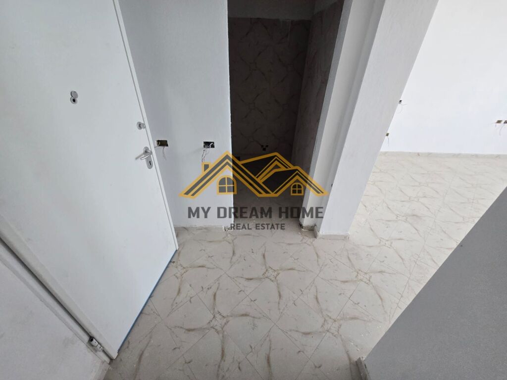 Apartament 2+1+2+2 Ballkone per Shitje ne Vollga,Durres Pamje e Plote nga Deti