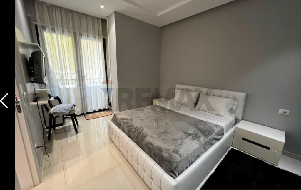 Apartament per qera 1+1 tek Pazari i Ri