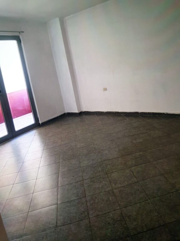 Apartment 2+1, with 2 bathrooms. FRESH