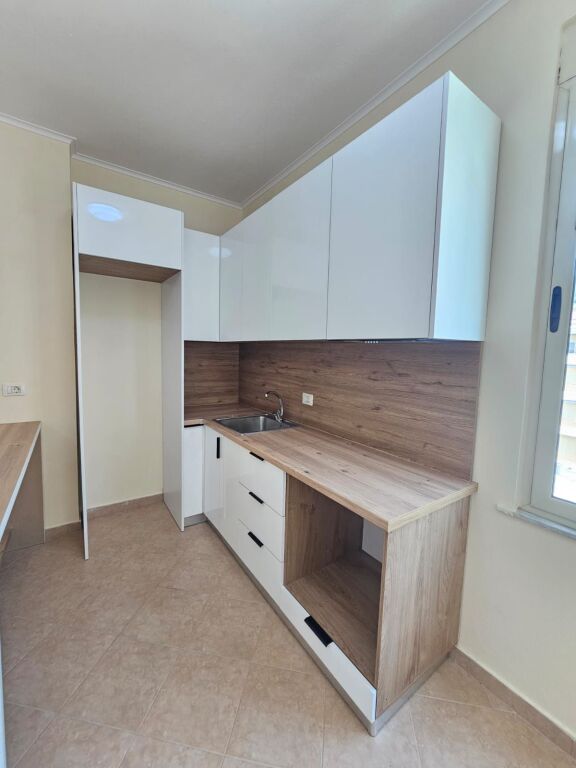 🌊 SHITET APARTAMENT 1+1 – VETËM 70 METRA NGA DETI | SHKËMBI I KAVAJËS