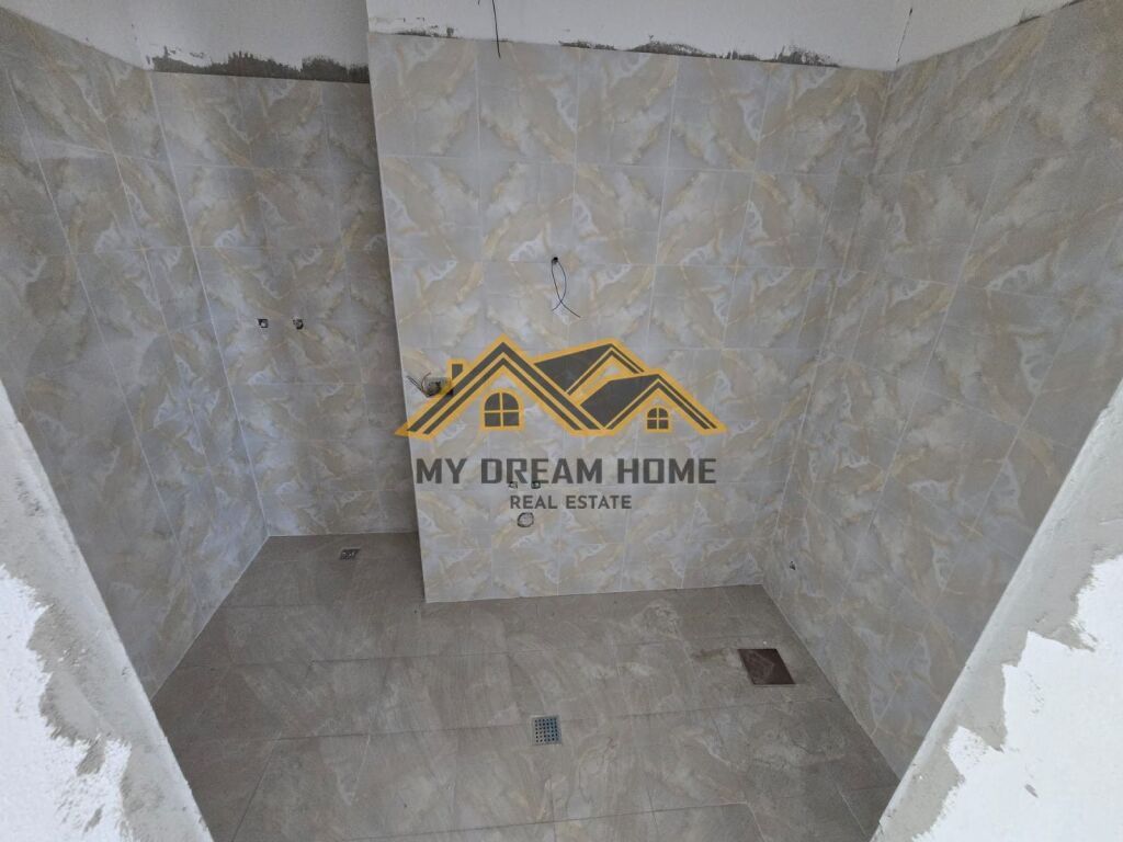 Apartament 2+1+2+2 Ballkone per Shitje ne Vollga,Durres Pamje e Plote nga Deti