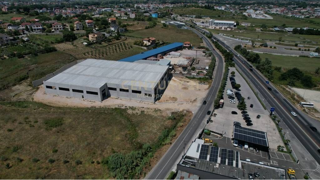 Objekt Industrial Premium për Shitje – Sukth, pranë Autostradës