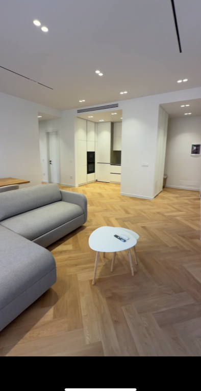 🏡 APARTAMENT 2+1 ME QIRA TE KOMPLEKSI DELIJORGJI  ·