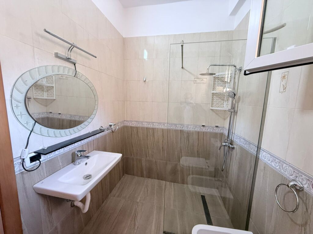 Apartament me qera
