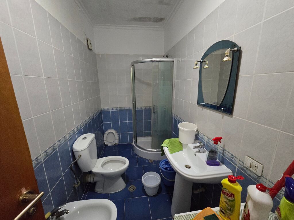 Apartament 2+1+2 per qera ne Astir !