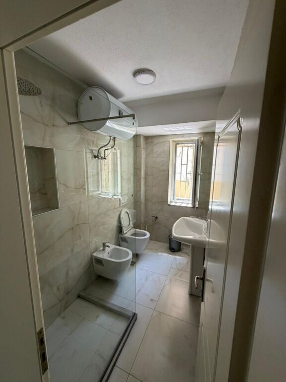 🏢 Office Space for Rent – 21 Dhjetori, Mozaiku ✨