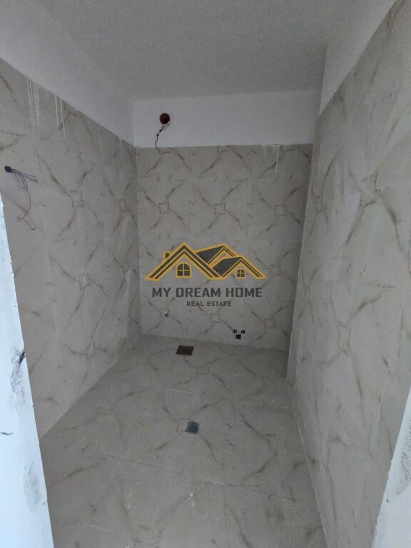 Apartament 2+1+2+2 Ballkone per Shitje ne Vollga,Durres Pamje e Plote nga Deti