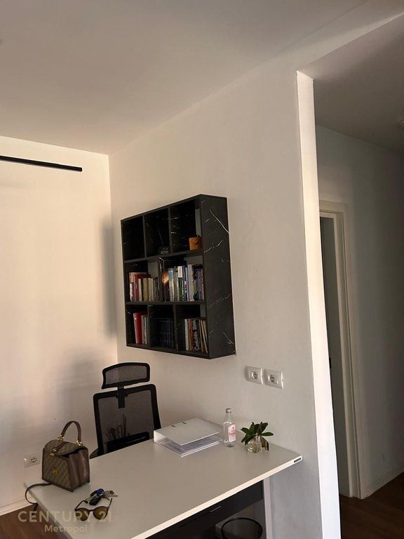 UFFICIO IN AFFITTO 1+1 VICINO ALLA STRADA DI KAVAJA !
