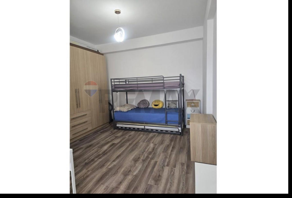 Apartament per qera 2+1 tek Pallati me Shigjeta